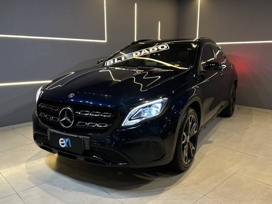 MERCEDES-BENZ GLA 200 1.6 CGI FLEX NIGHT 7G-DCT